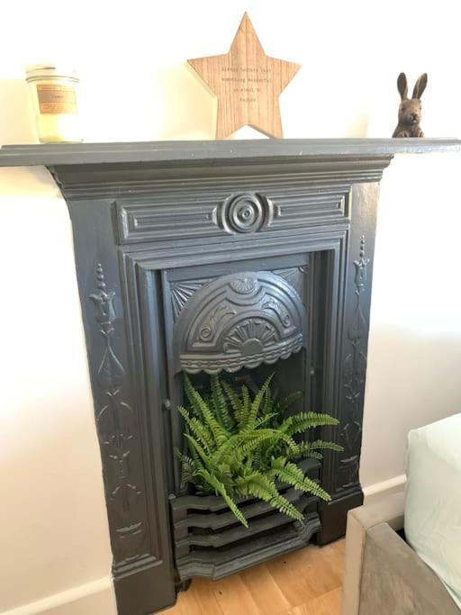 Renovated Miner'S Cottage - Family & Dog Friendly Abertillery Εξωτερικό φωτογραφία